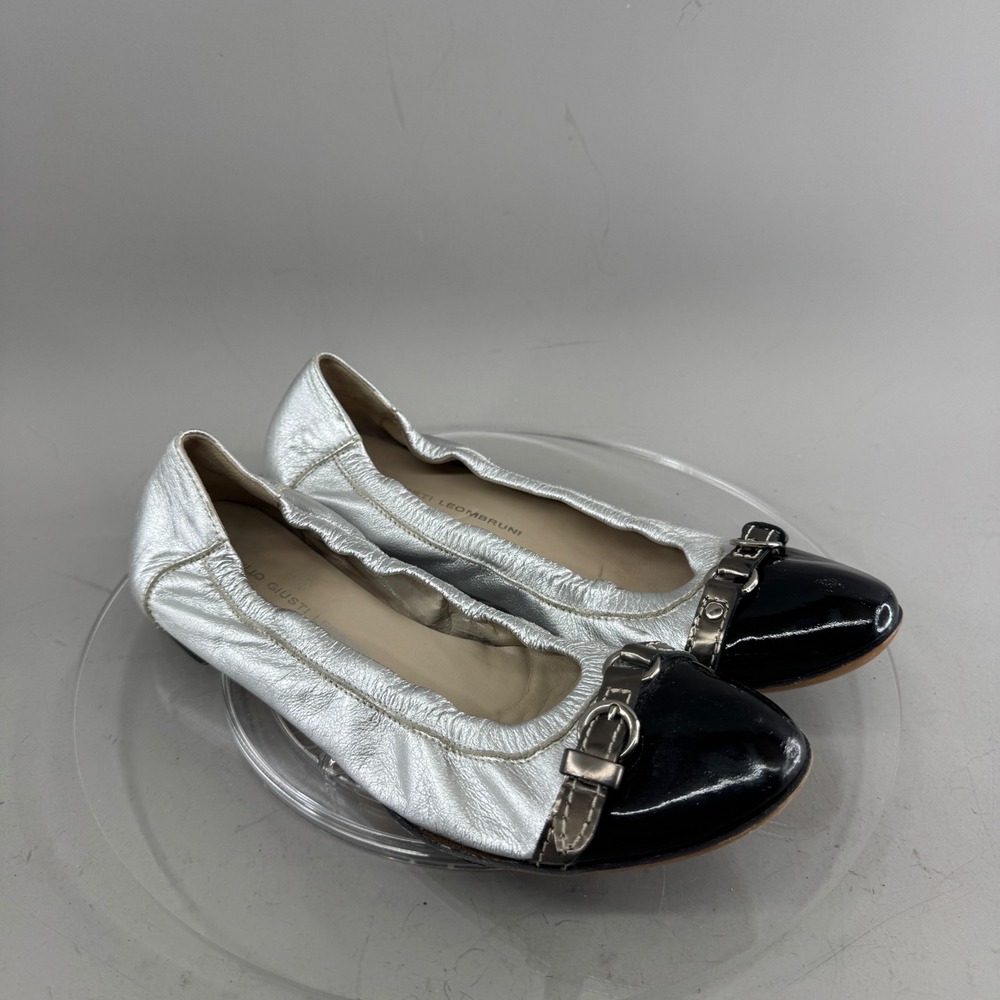 AGL Attilio Giusti Leombruni Womens Silver Leather Patent Cap Toe Flats Size 39